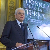 Mattarella: "Senza le donne l’italia sarebbe più povera e più ingiusta"