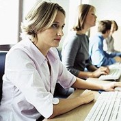Ganzer, Maria Pia - Non solo nidi, per le donne al lavoro Ganzer, Maria Pia - Non solo nidi, per le donne al lavoro